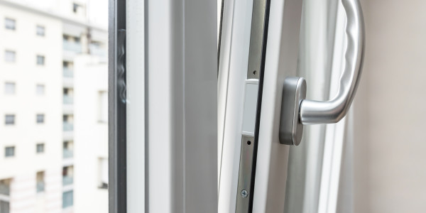 Fabricantes / Instaladores de Puertas y Ventanas de Aluminio / PVC Bràfim · Oscilobatientes - Abatibles