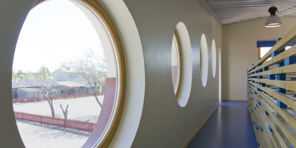 Puertas y Ventanas Insonorizadas de Aluminio / PVC Rocafort de Queralt · Ojo de Buey, Curvada y Antiruido
